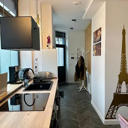 Guenot Pour 5 Personnes Sur 11 아파트